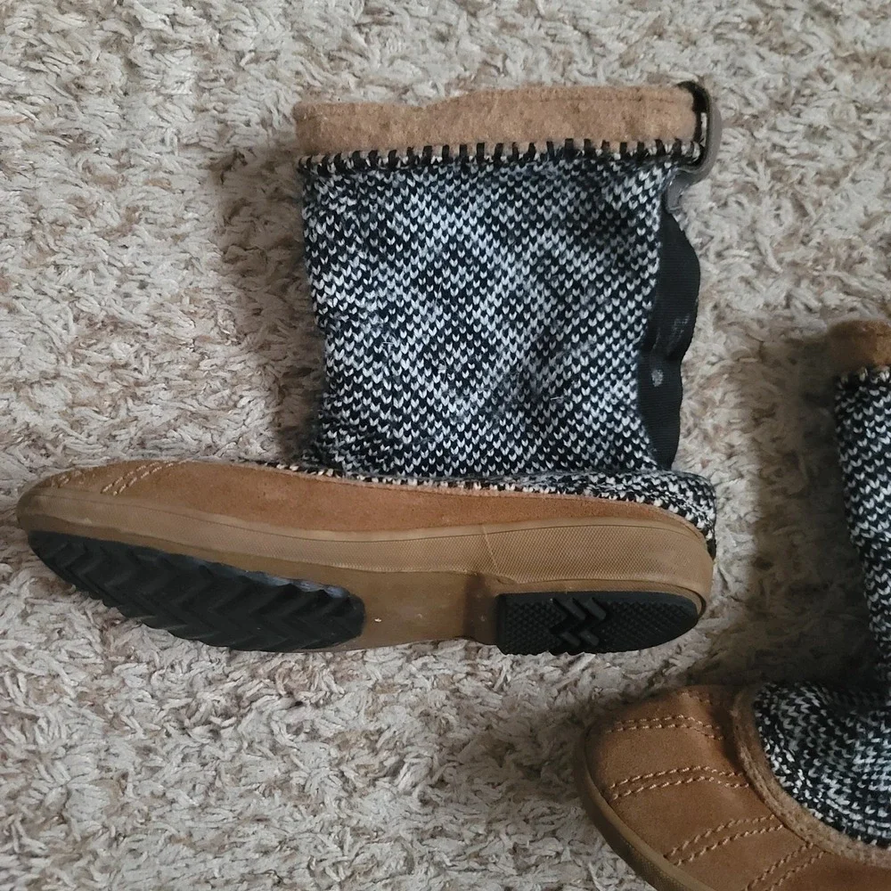 Sorel NL2122-010 Winter Boots Womens 7.5 Tan Black Knit Suede Duck Toe Pull-On